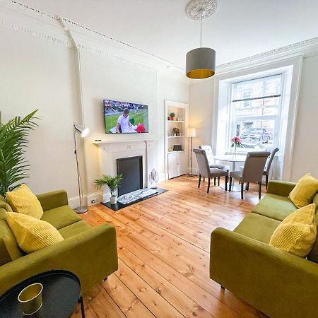 Desirable 2 Bed Apt Near Edinburgh Castle Apartman Kültér fotó