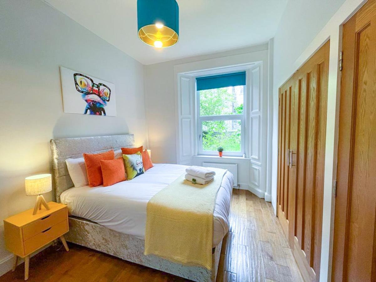 Desirable 2 Bed Apt Near Edinburgh Castle Apartman Kültér fotó