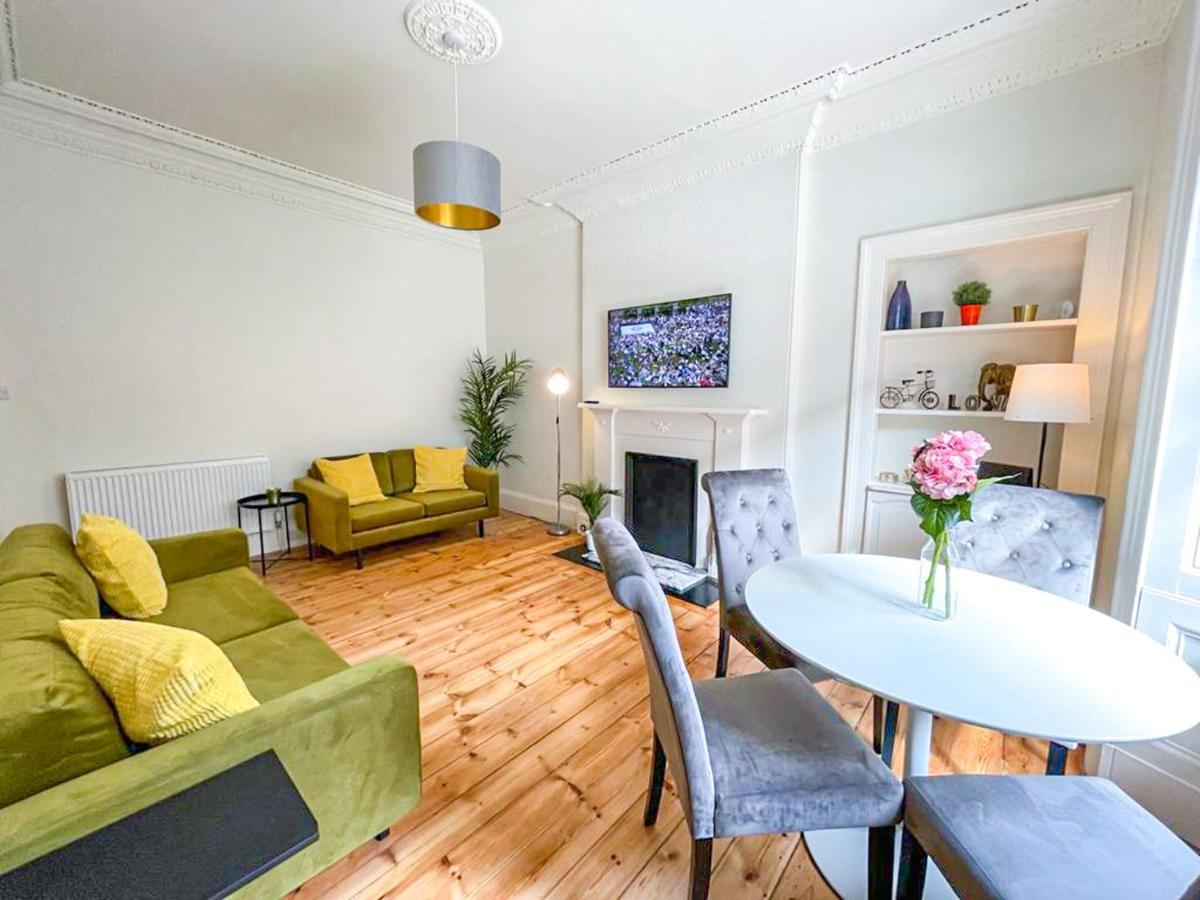 Desirable 2 Bed Apt Near Edinburgh Castle Apartman Kültér fotó